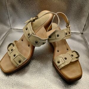 Frye Cream Strappy Leather Sandals with Step into summe Footbed Women's Size 9.5